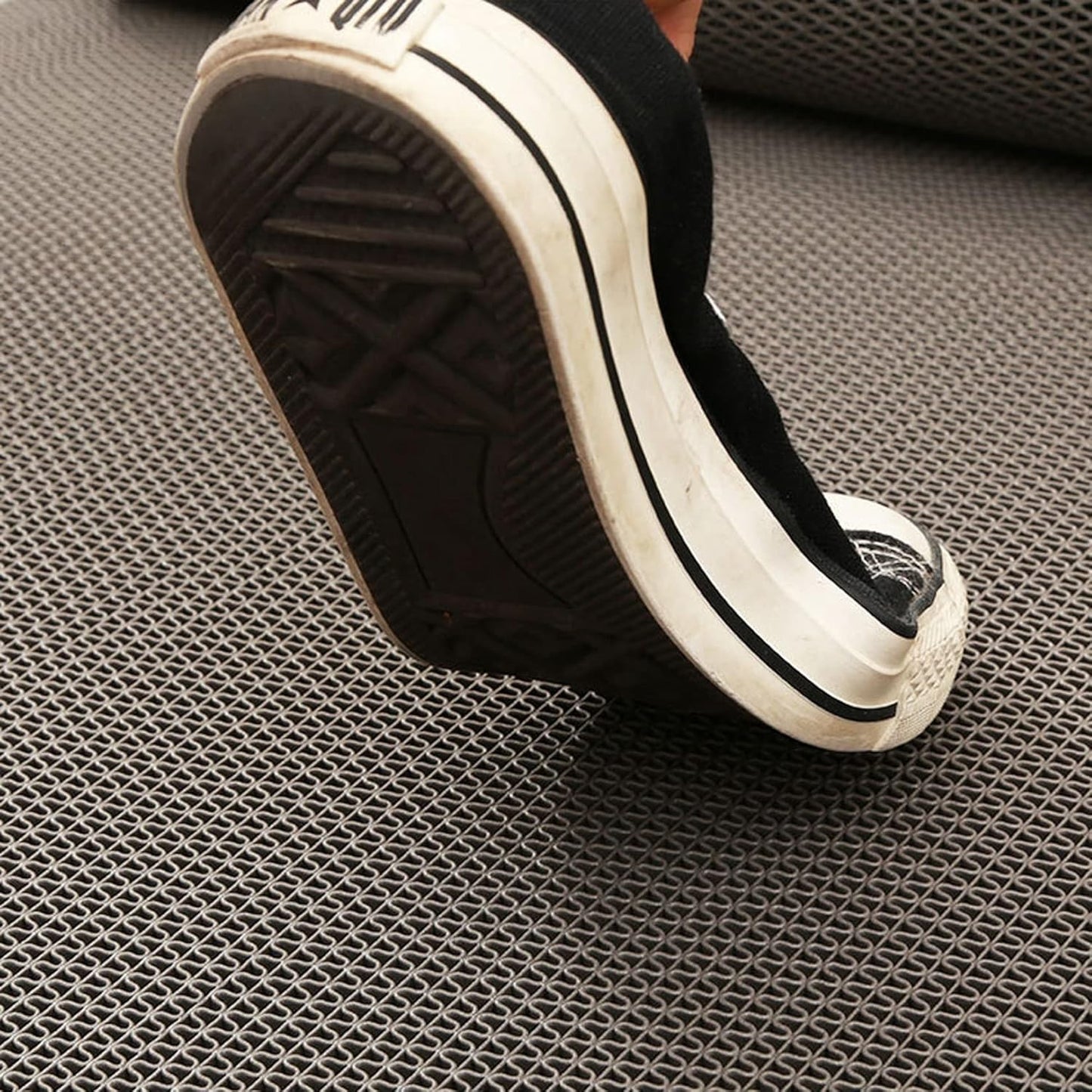 WLWLEO Drainage Non Slip Flooring Mats Swimming Pool Bathroom Anti-Fatigue Rubber Matting 3x10 Ft Heavy Duty Commercial Anti Slip Floor Mats for Garage Restaurant Sauna SPA,Gray/Grey,0.9×3M